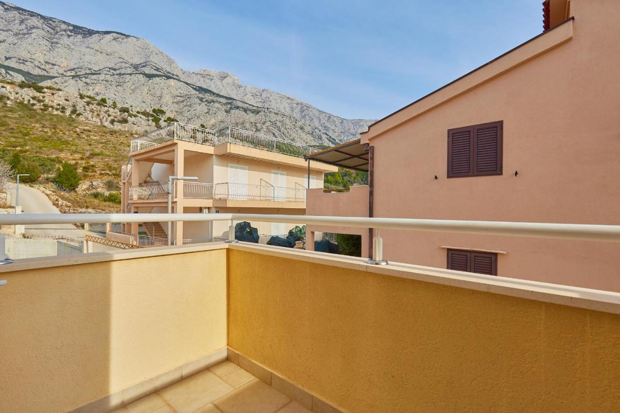 Apartments Zelic Tučepi Oda fotoğraf
