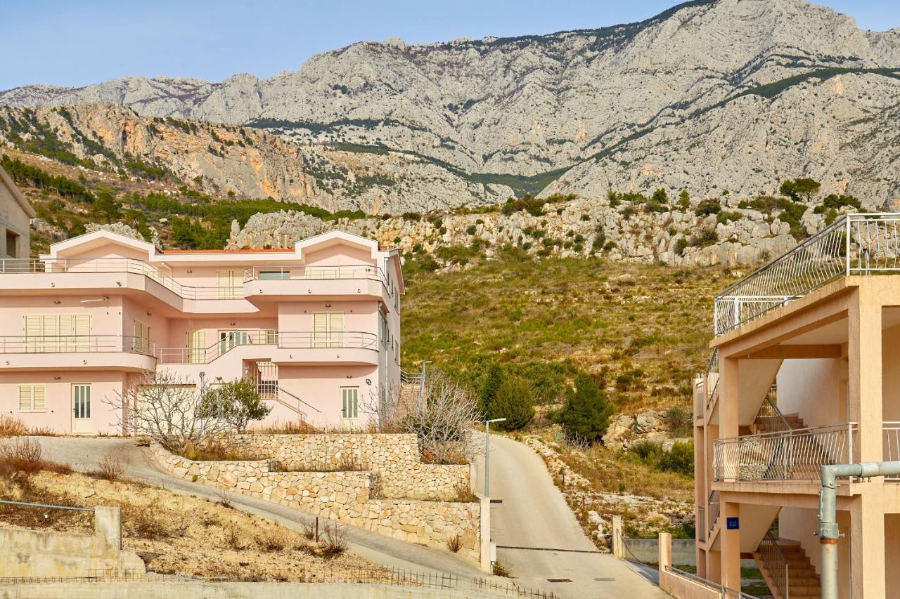 Apartments Zelic Tučepi Oda fotoğraf